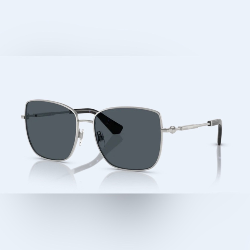 BURBERRY BE3158 10087 Silver Dark Grey 58 mm Women's Sunglasses.